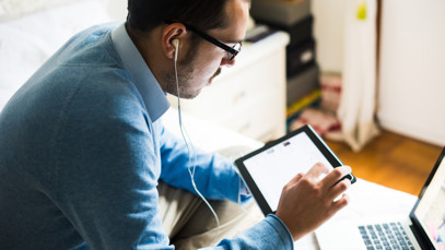 How can government and business improve the UK’s financial literacy?