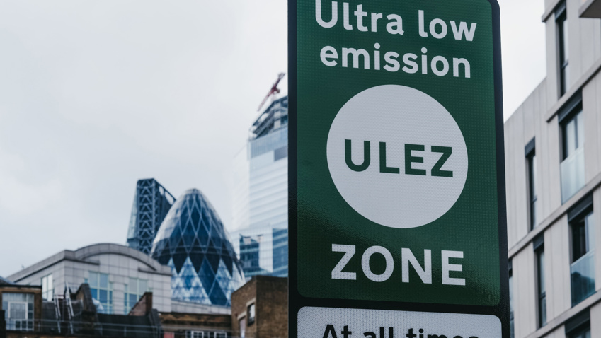 Road sign for the London ULEZ 